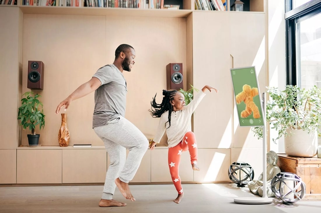 LG StanbyME - 27" Rollable Full HD Portable Smart Touchscreen