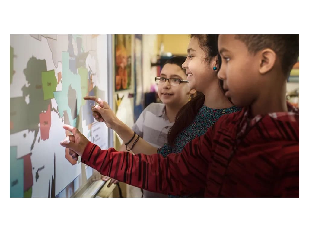 SMARTBOARD SBM787 87" Interactive Whiteboard